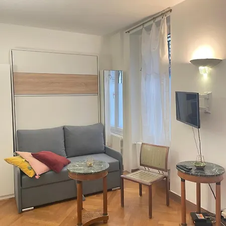 De Charme De Verneuil Parigi